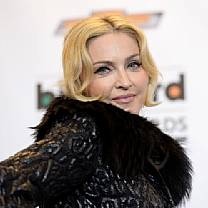 Madonna vai dirigir adaptação do romance inter-racial 'Ade: A Love Story