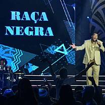 Hit do Raça Negra será regravado em inglês e espanhol