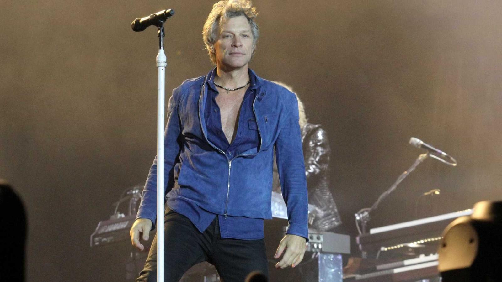 Jon Bon Jovi vende apartamento com 'prejuízo' para fugir de vizinhos