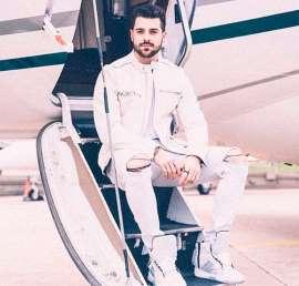 Alok publica foto em avião após susto e parabeniza pilotos: São heróis
