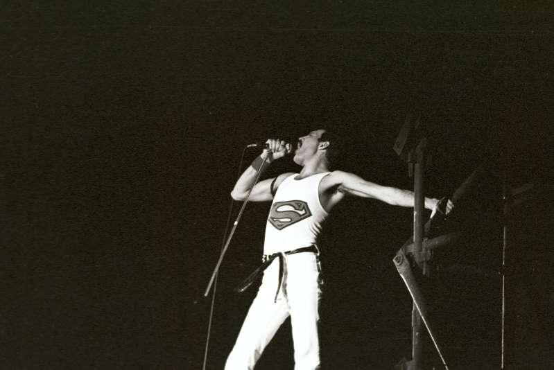 Fantasmas de Freddie Mercury em cinebiografia
