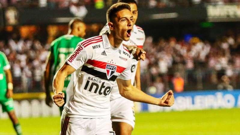 São Paulo quebra tabu contra a Chapecoense e é 'campeão' do 1º turno do Brasileiro com recorde