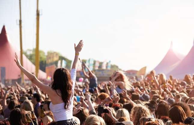 10 festivais de música ao redor do mundo para ir pelo menos uma vez na vida