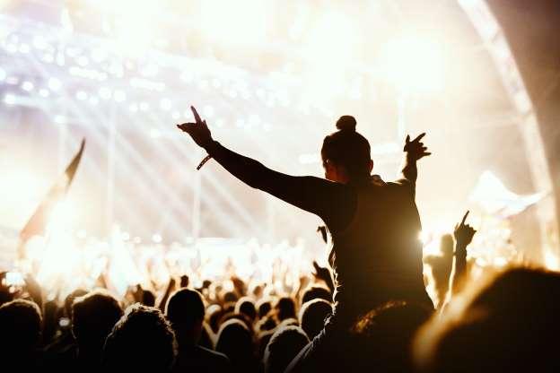 10 festivais de música ao redor do mundo para ir pelo menos uma vez na vida