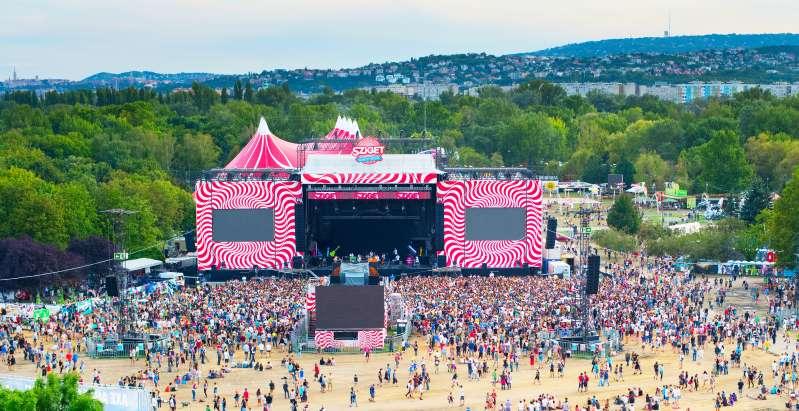 10 festivais de música ao redor do mundo para ir pelo menos uma vez na vida