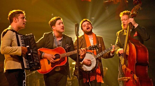 Mumford & Sons estão de volta com Mumford & Sons estão de volta com