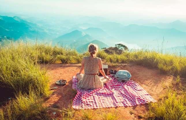 É possível ter vida social e ainda economizar, sim