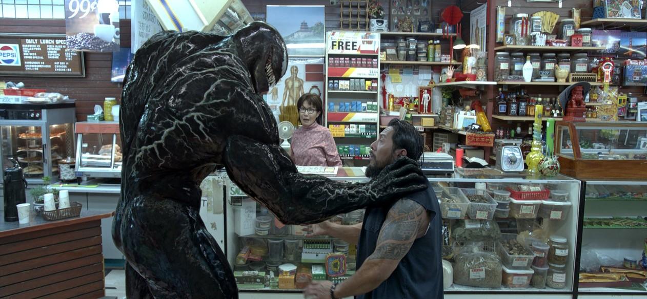'Venom' lidera pela 2ª semana no Brasil e deixa 'Nasce uma estrela' e 'Tudo por um Popstar' para trás