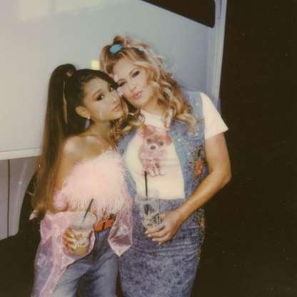 Ariana Grande faz clipe inspirado em ‘Meninas Malvadas’ e outros filmes