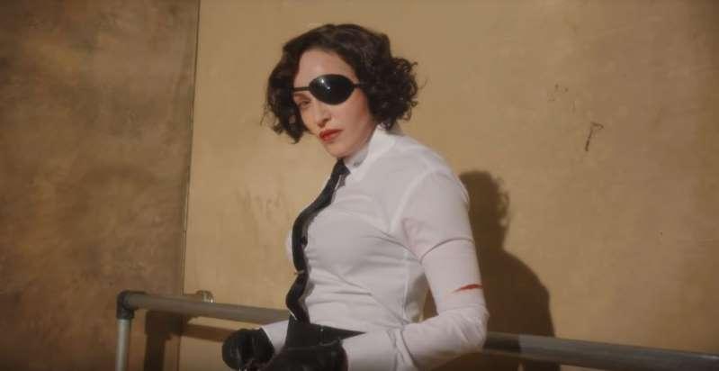 Madonna divulga tracklist de álbum e confirma parceria com Anitta