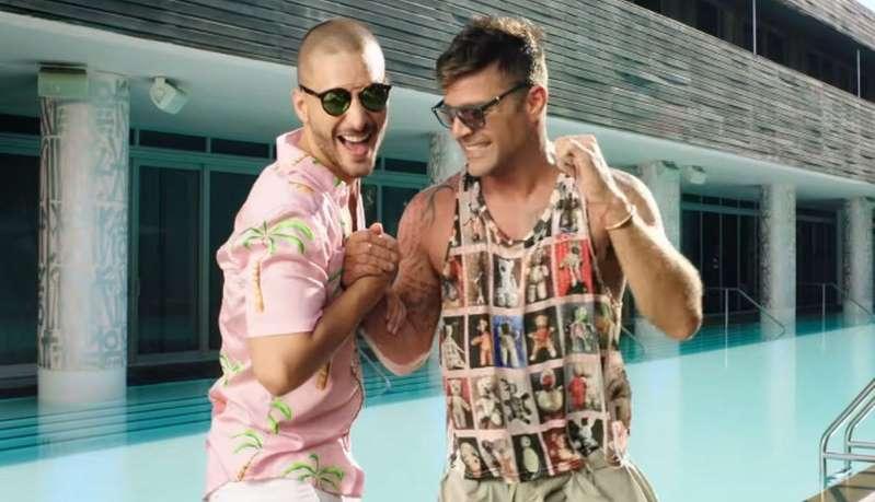 Maluma e Ricky Martin lançam o videoclipe de No Se Me Quita