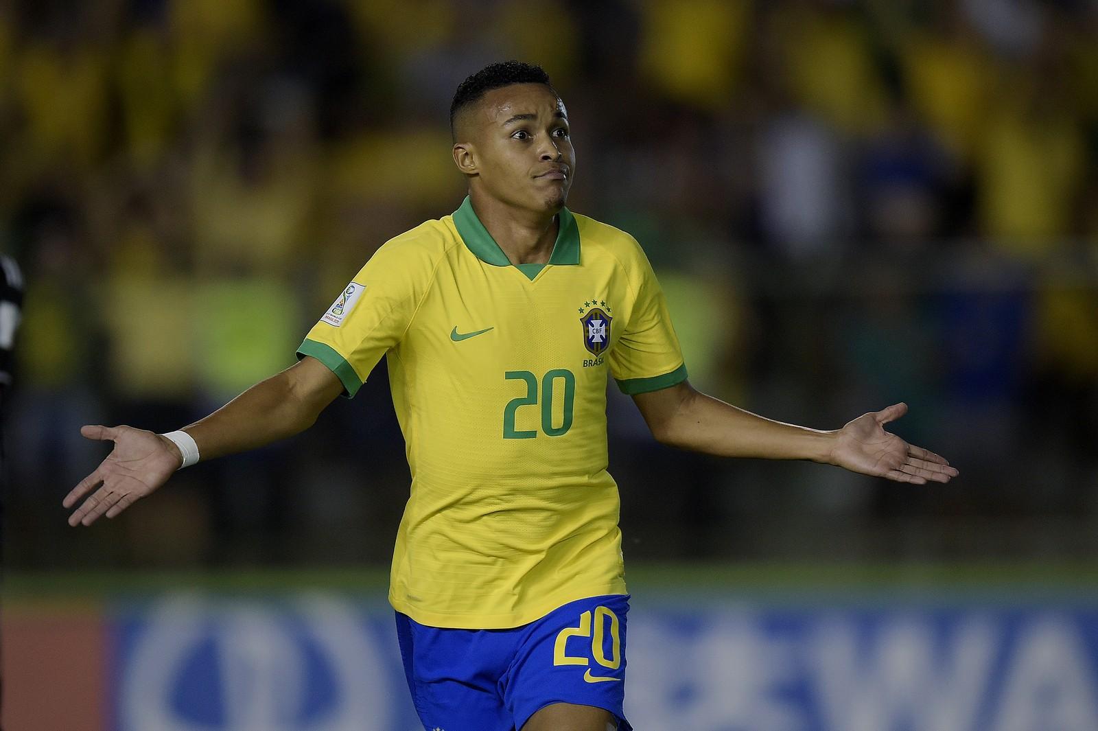Estrela na reta final, Lázaro pede espaço no Flamengo, mas diz: "Ainda tenho muito esporro para levar"