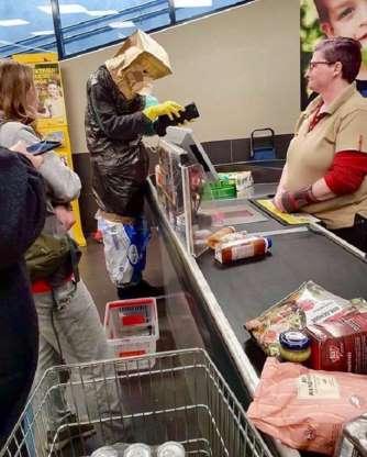As máscaras caseiras mais divertidas que você vai ver hoje
