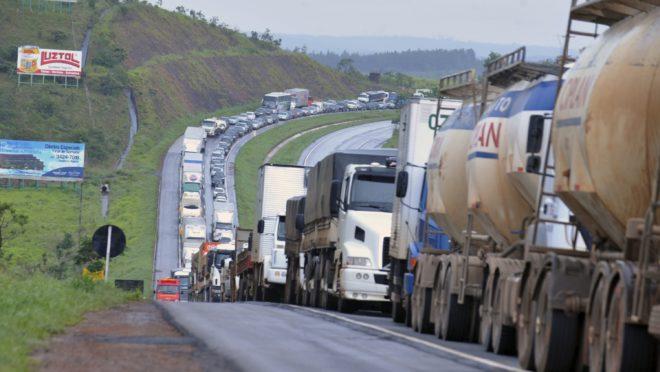 Governo apela para que caminhoneiros não façam greve