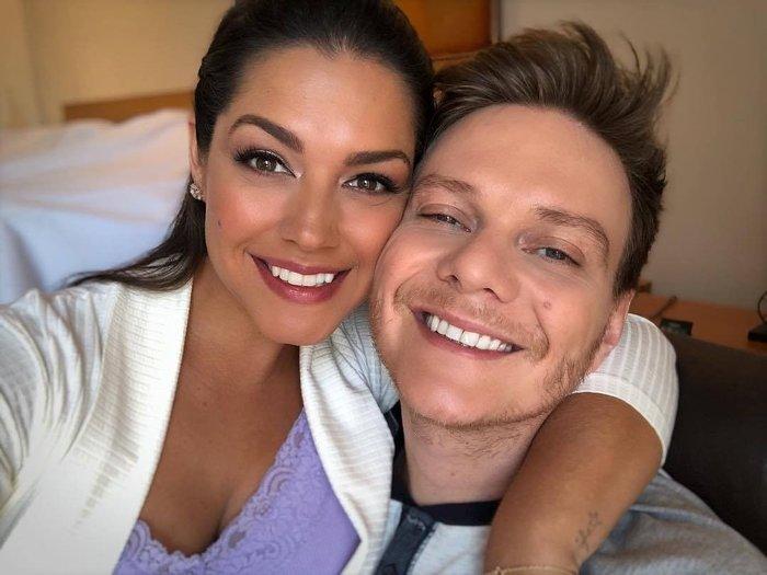 Michel Teló e Thais Fersoza comemoram sete anos de casados