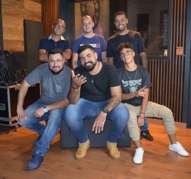 Conheça, escute e confira toda a alegria do grupo Nossa Teoria