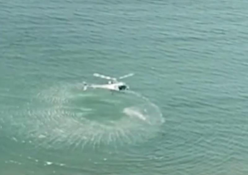 PM pula de helicóptero durante voo no mar para capturar suspeito de furto