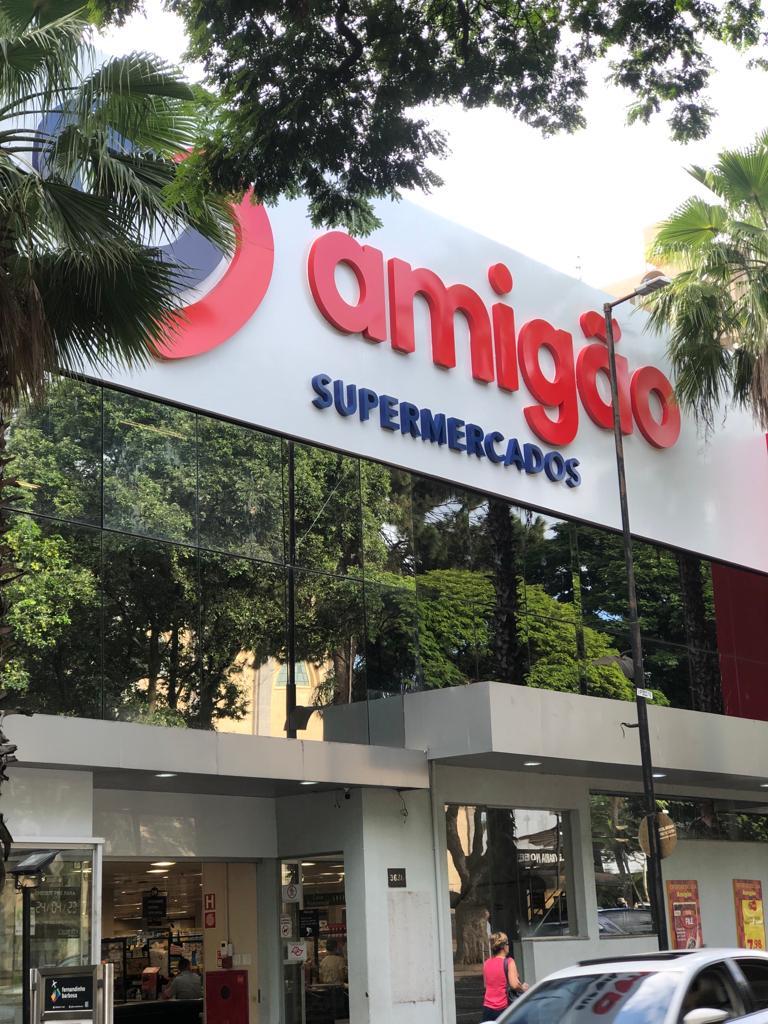 Amigão Supermercados muda comunicação visual 
