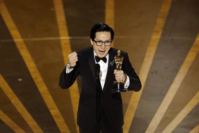 #CineClube - Oscar 2023: "Tudo em Todo Lugar" leva título de melhor filme e 7 estatuetas 
