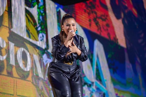 Ana Castela grava seu novo DVD com surpresa romântica de Gustavo Mioto em show cheio de emoção