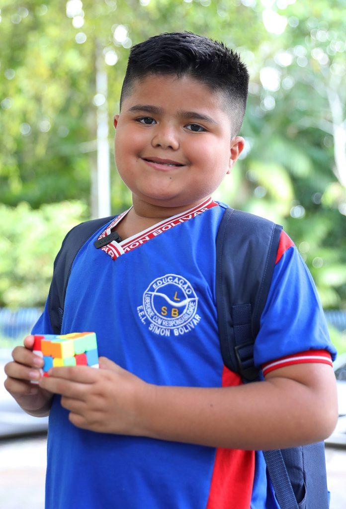 Menino Brasileiro de 10 Anos é Aprovado no Vestibular e Ingressa na Universidade