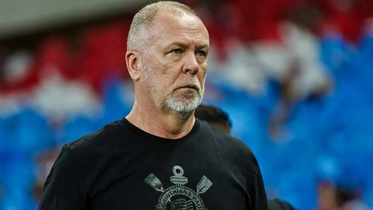 Mano Menezes é Demitido do Corinthians após Fraco Desempenho na Temporada