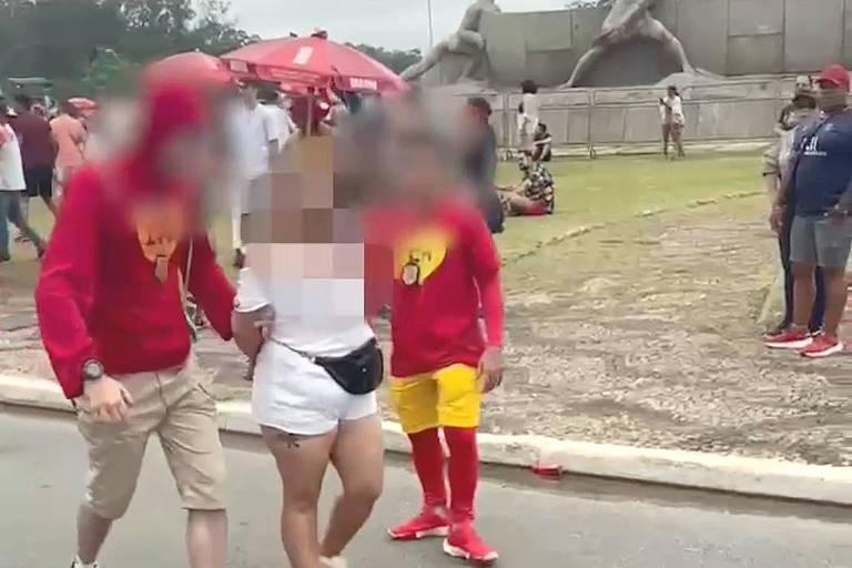 Policiais Fantasiados de Chapolin Prendem Quadrilha de Furto de Celulares no Carnaval de São Paulo