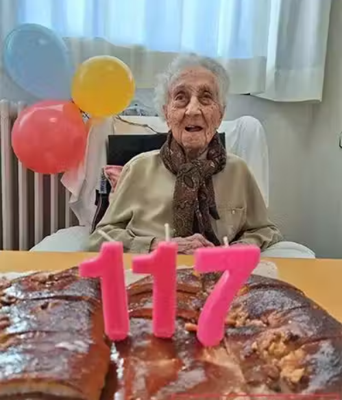 Maria Branyas Morera comemora 117 anos e revela segredos para longevidade