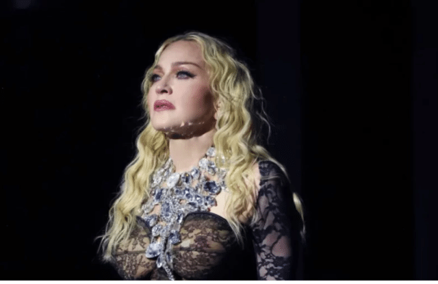 Madonna se desculpa após bronca em fã durante show em Los Angeles