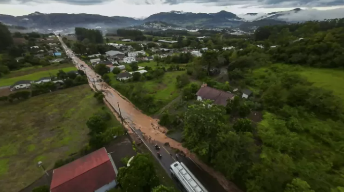 Tragédia no Rio Grande do Sul: Enchentes deixam dezenas de mortos e milhares de desabrigados