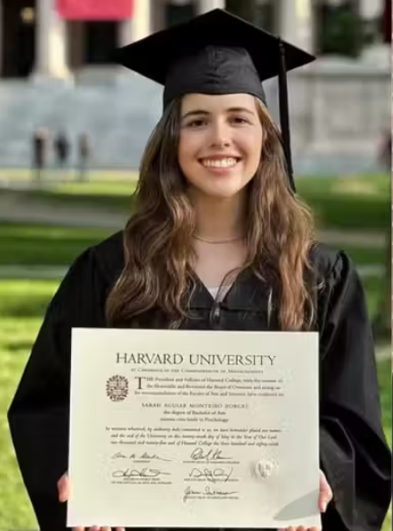 Brasileira faz história em Harvard com maior nota da turma e prêmio inédito